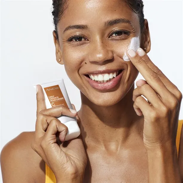 Anew Anew Daily Defence Vitamin C SPF 50 Moisturiser - 50ml