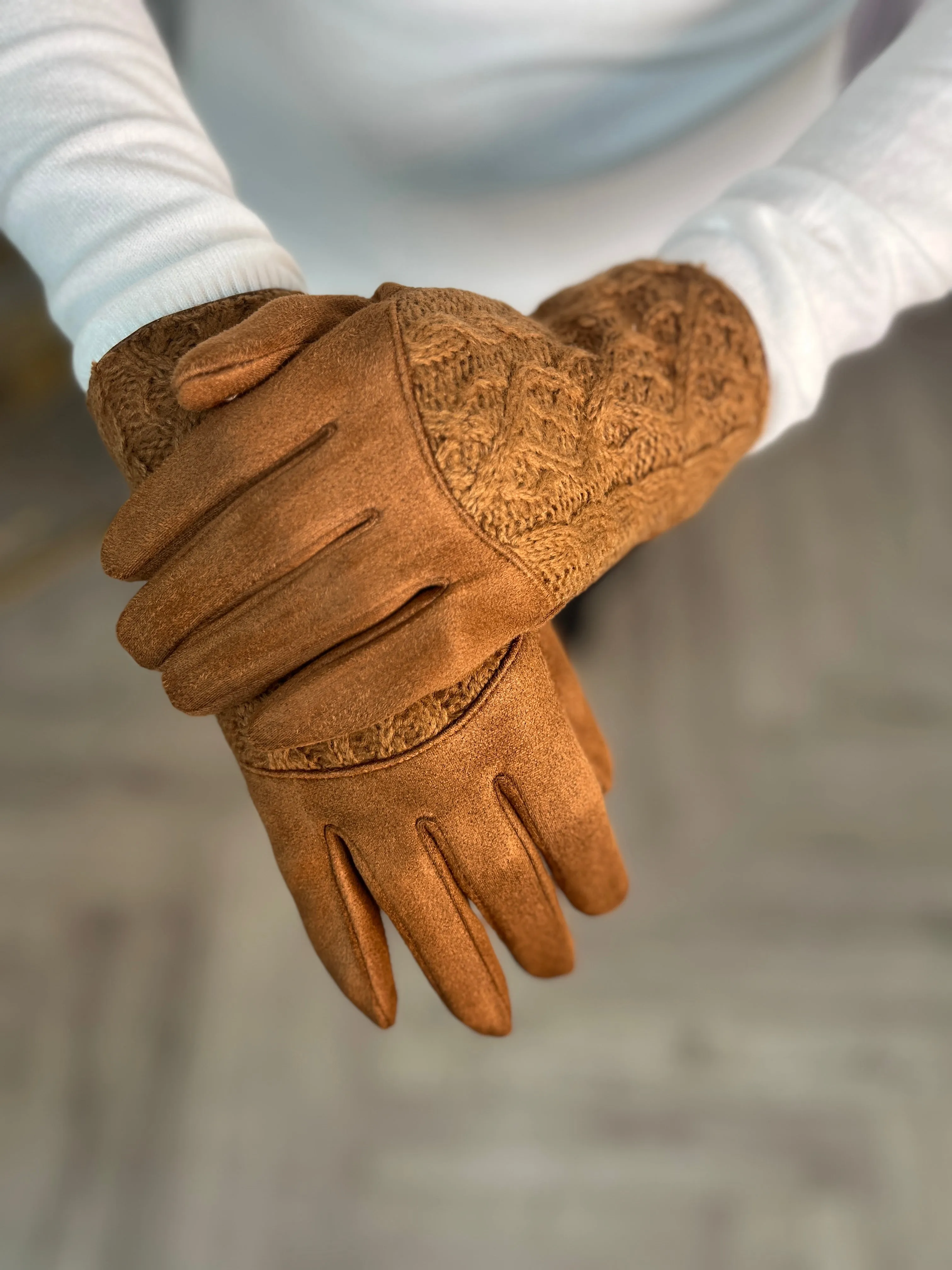 Camel Cable Knit Gloves