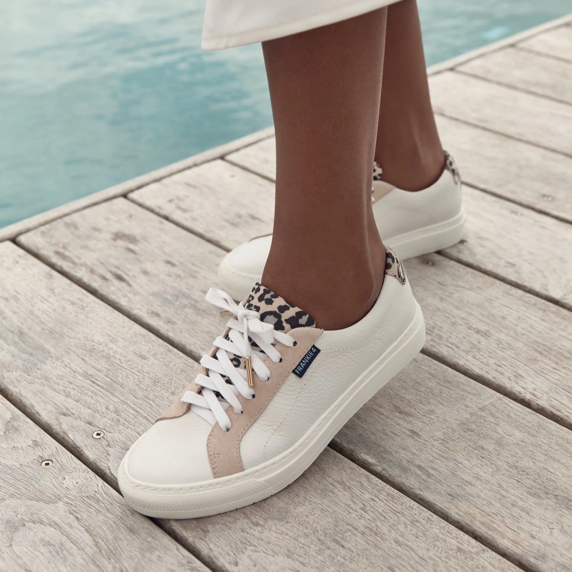 Mim III White/Leopard Print